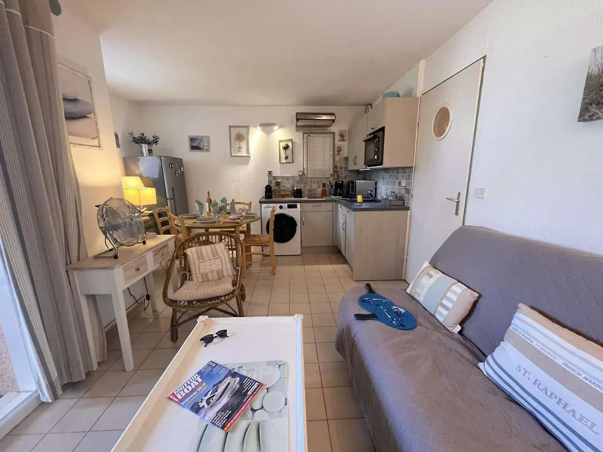 Appartement Avec Piscine, Tennis, Proche Plage - 4 Personnes - Saint Aygulf - Fr-1-226A-161 Frejus 0*,  France
